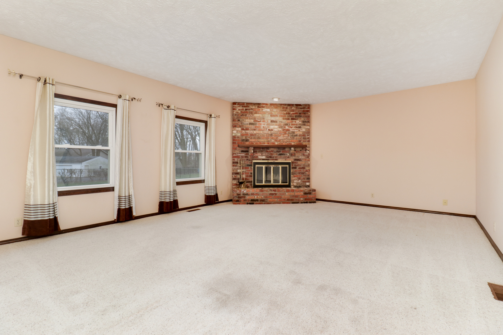 1303 Heritage Road West Normal, IL 61761 - Photo 3 of 36 Gallery Image 3