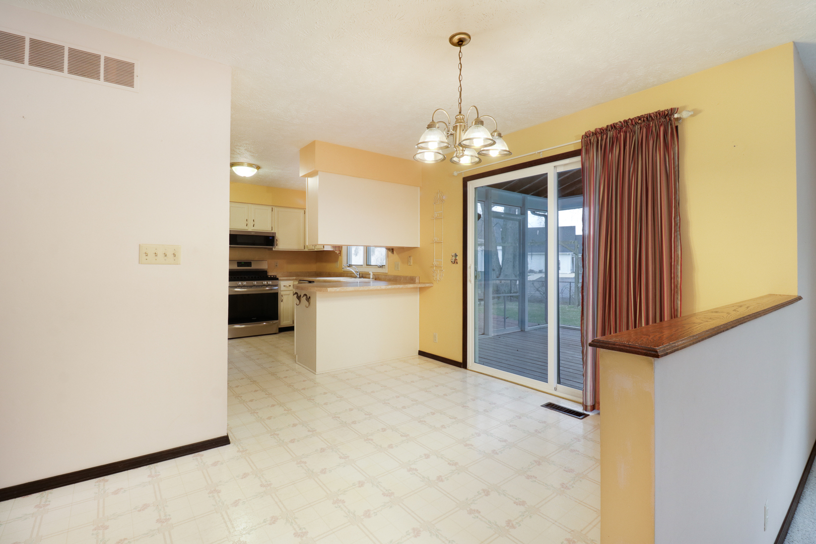 1303 Heritage Road West Normal, IL 61761 - Photo 5 of 36 Gallery Image 5