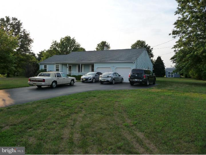 11 Viereck Road Woolwich Township, NJ 08085 - Photo 2 of 24 Exterior Front