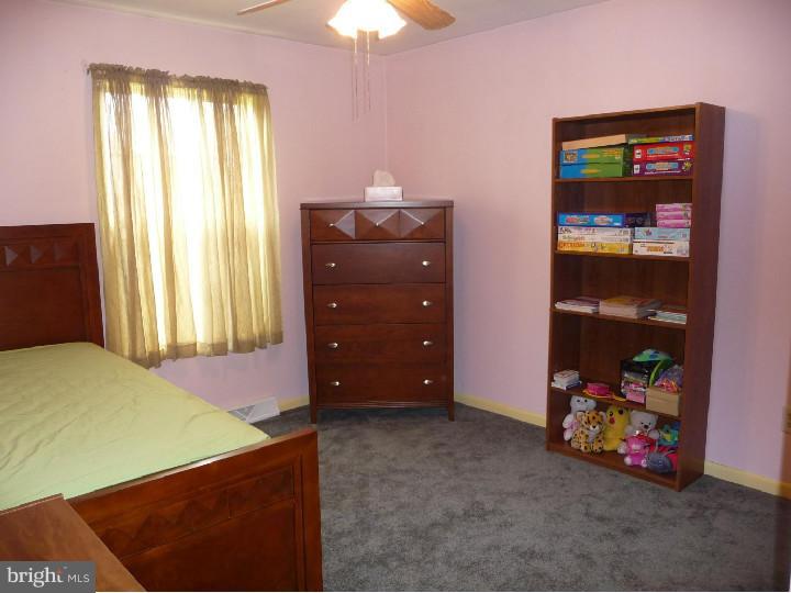 11 Viereck Road Woolwich Township, NJ 08085 - Photo 15 of 24 Bedroom 3