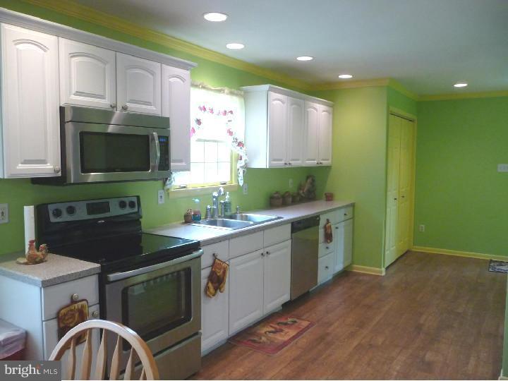 11 Viereck Road Woolwich Township, NJ 08085 - Photo 6 of 24 Kitchen