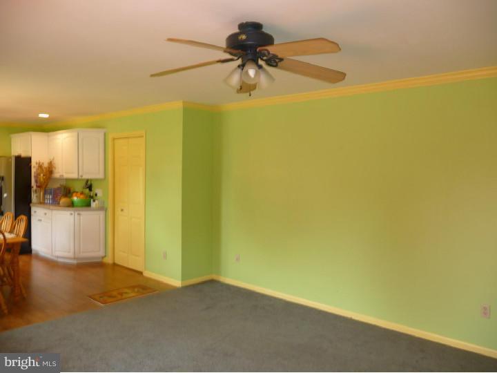 11 Viereck Road Woolwich Township, NJ 08085 - Photo 9 of 24 Family Room