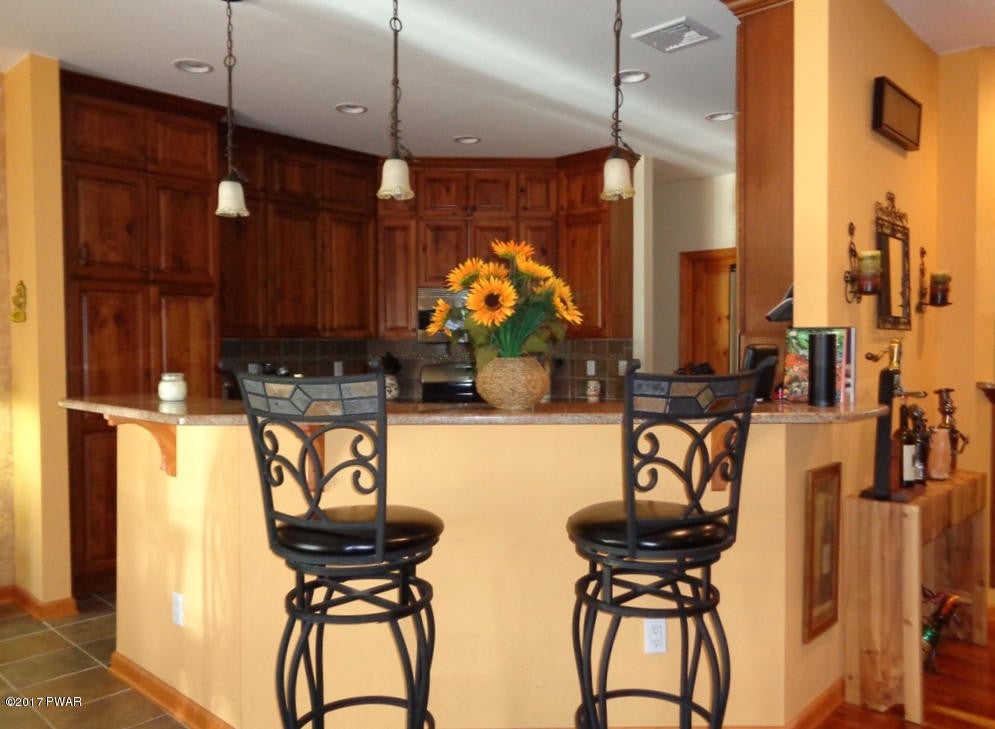 233 Springbrook Road Shohola, PA 18458 - Photo 21 of 54 19 Kitchen