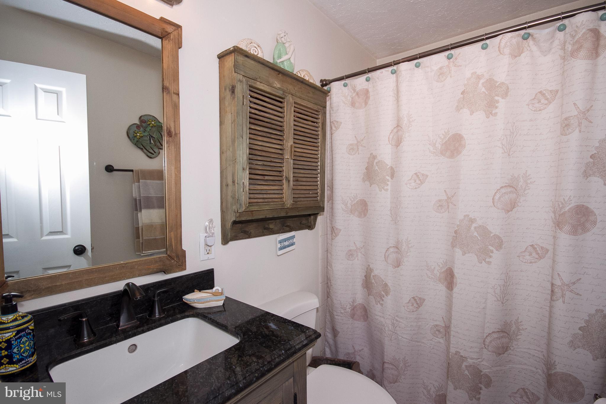 7716 Notley Road Pasadena, MD 21122 - Photo 8 of 22 Bath