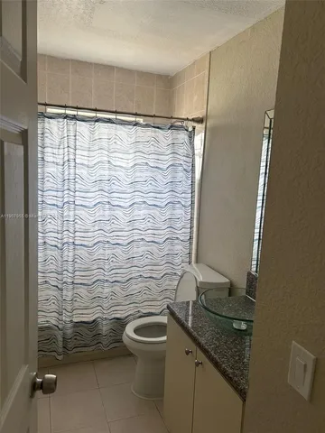 a view of a utility room