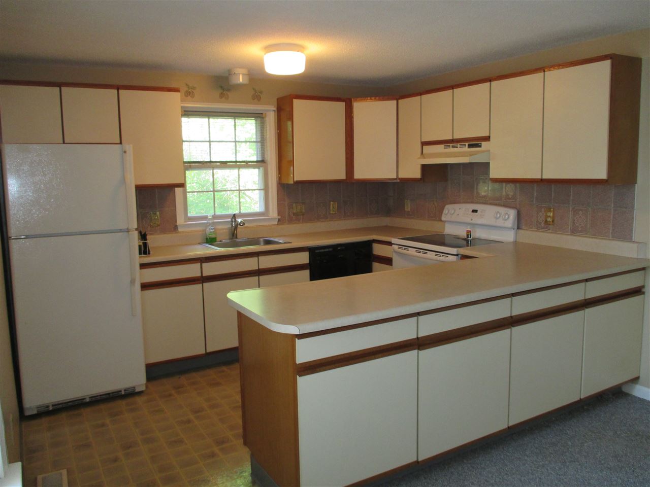 15 Springfield Estates Rochester, NH 03867 - Photo 3 of 15