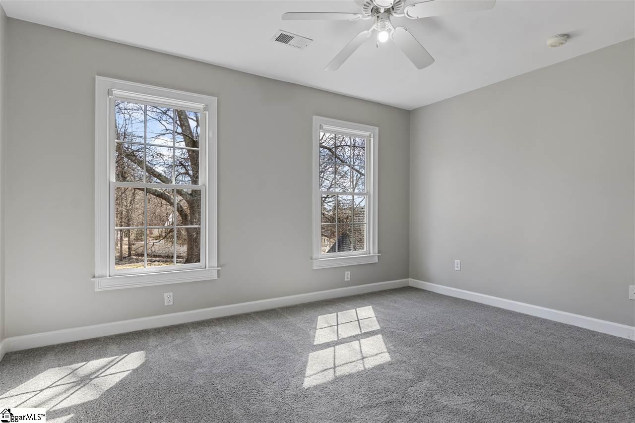 609 Abbey Road Easley, SC 29642 - Photo 18 of 36 Gallery Image 18