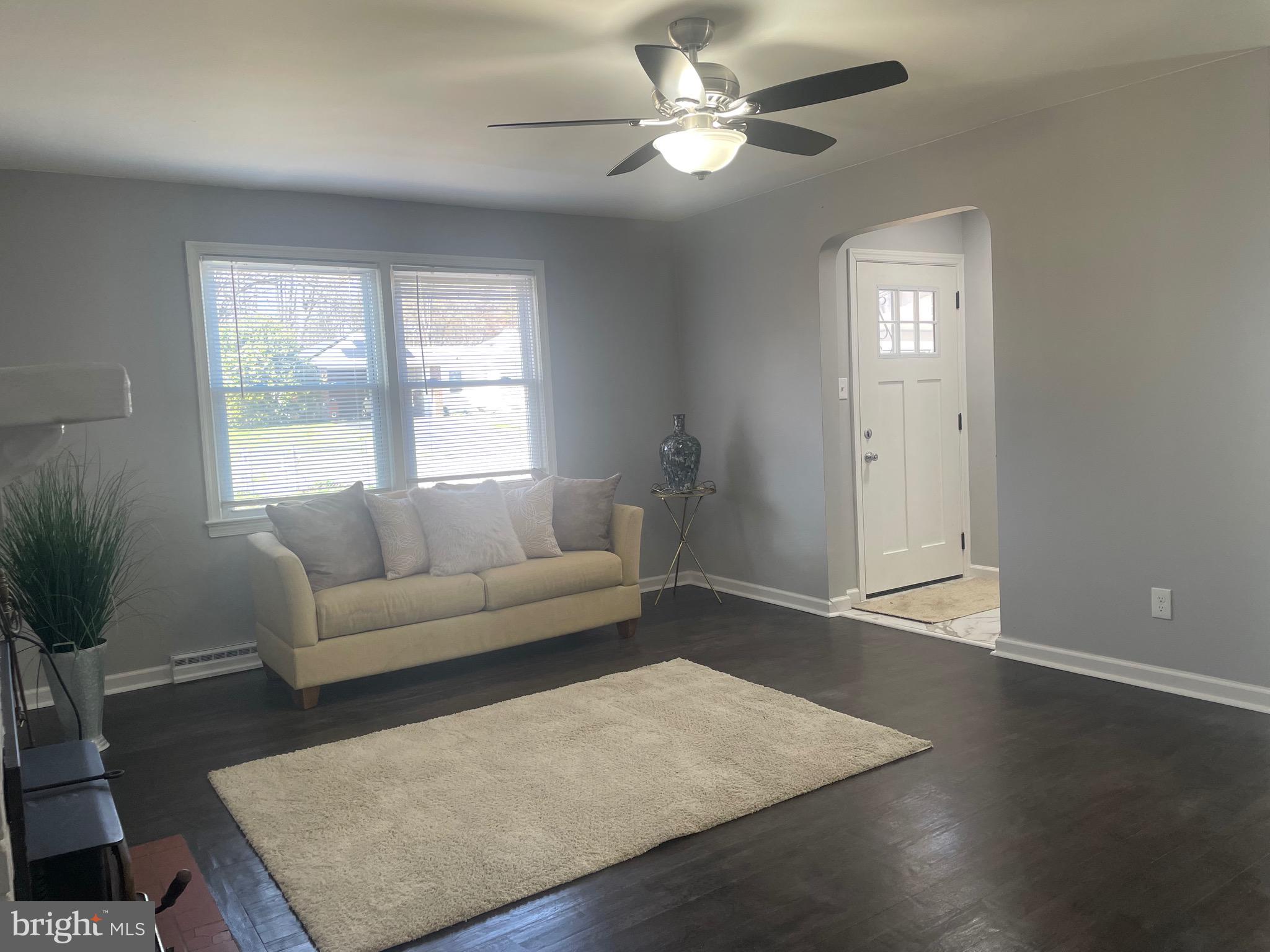 6107 Buckler Road Clinton, MD 20735 - Photo 7 of 36