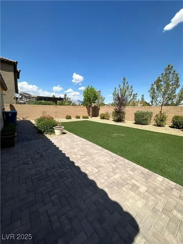 $3,100 | 8236 Serpentine Sands Street, Las Vegas, NV 89166