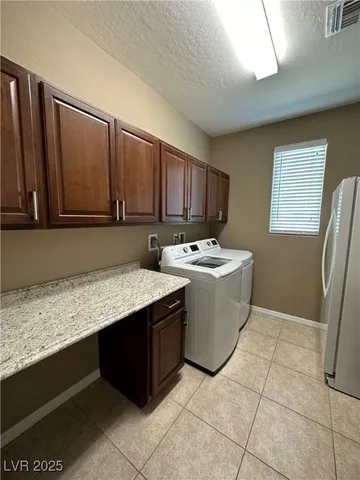 $3,100 | 8236 Serpentine Sands Street, Las Vegas, NV 89166