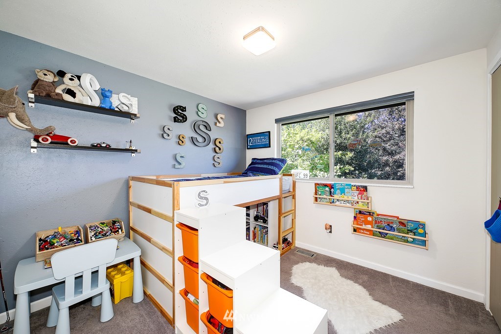 3914 Southwest 97th Street Seattle, WA 98136 - Photo 12 of 26 Gallery Image 12