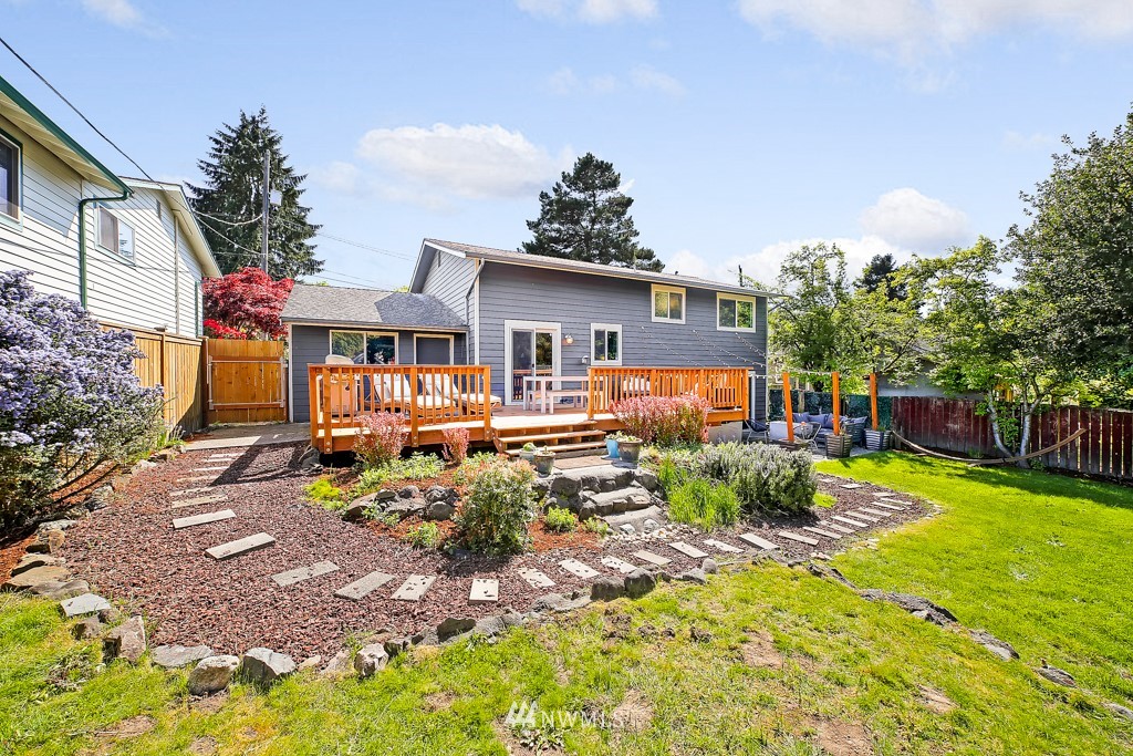 3914 Southwest 97th Street Seattle, WA 98136 - Photo 21 of 26 Gallery Image 21