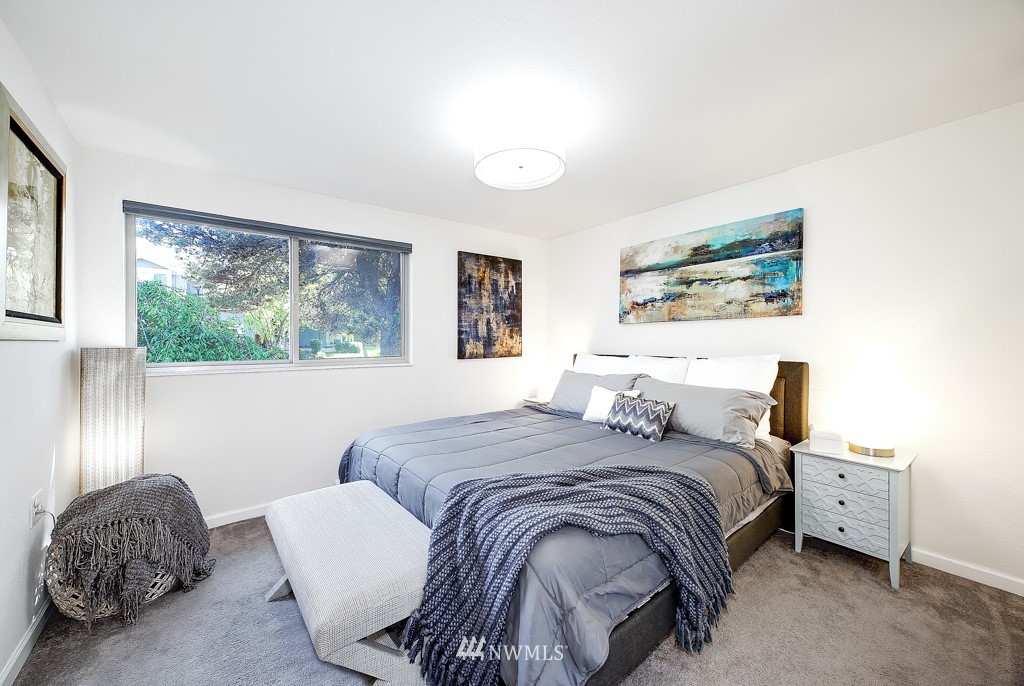 3914 Southwest 97th Street Seattle, WA 98136 - Photo 9 of 26 Gallery Image 9