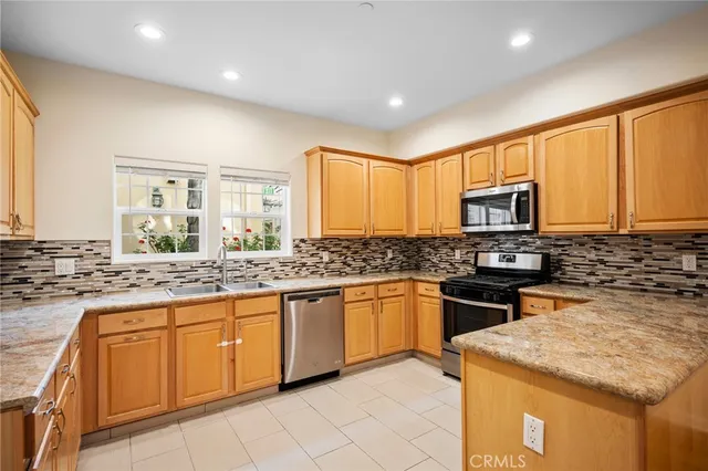 $5,000 | 415 East Dryden Street, Unit 108, Glendale, CA 91207