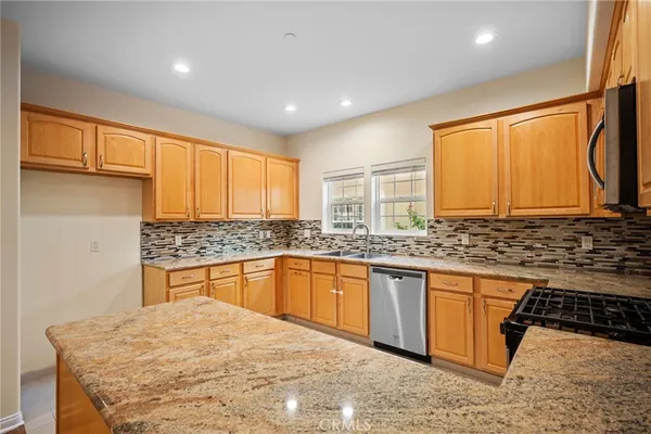 $4,500 | 415 East Dryden Street, Unit 108, Glendale, CA 91207