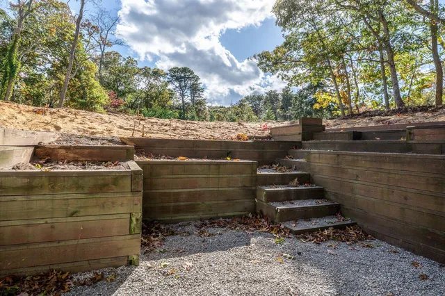 a view of an outdoor space