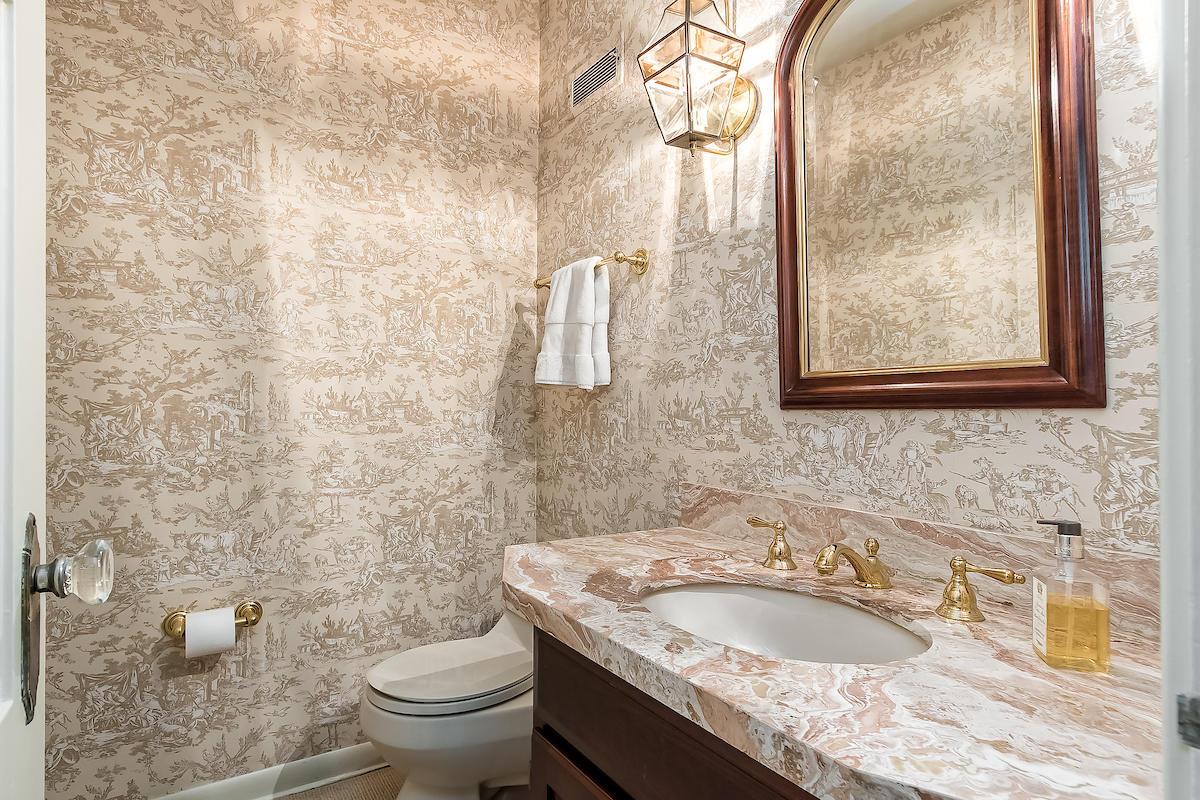 2340 Oxford Road Columbus, OH 43221 - Photo 13 of 40