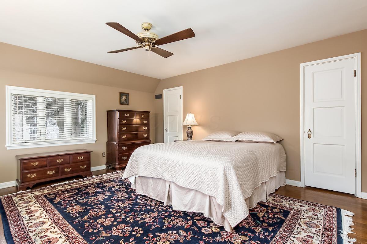 2340 Oxford Road Columbus, OH 43221 - Photo 21 of 40