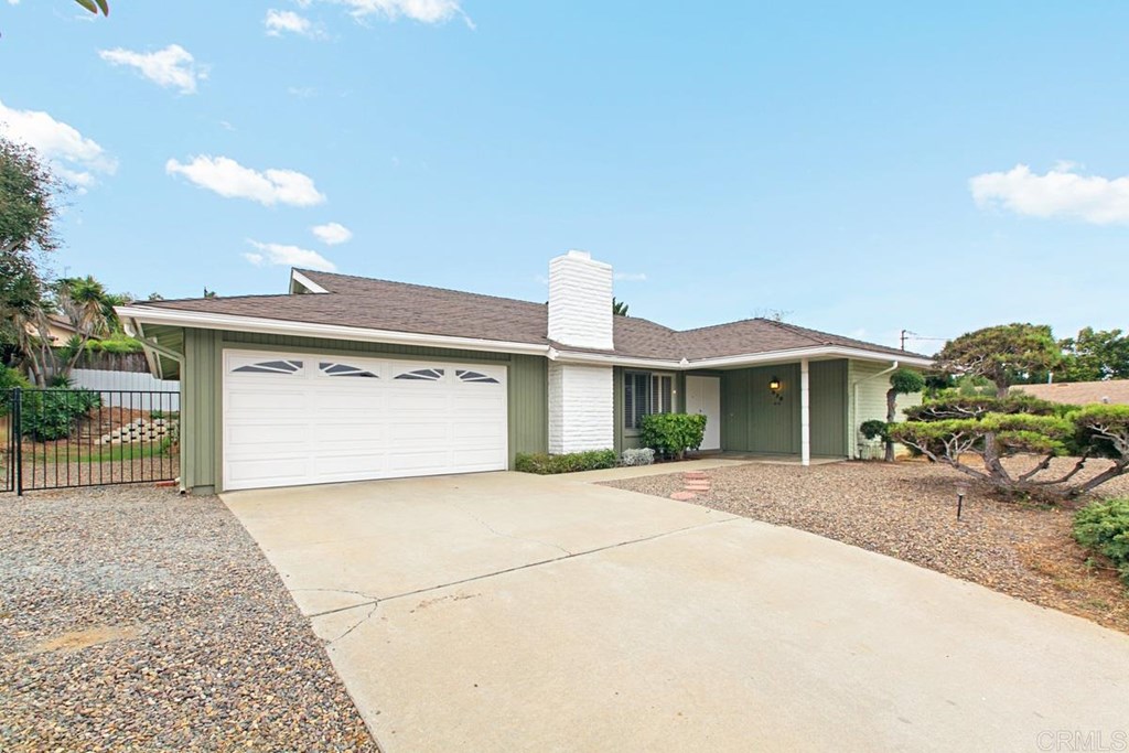 938 Doris Drive Encinitas, CA 92024 - Photo 2 of 25