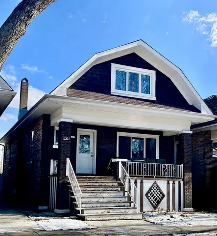 $275,000 | 2511 Elmwood Avenue, Berwyn, IL 60402