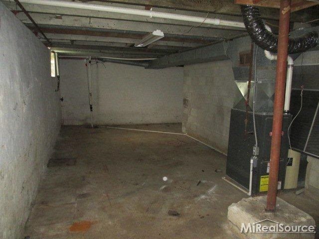 7411 East Coldwater Road Davison, MI 48423 - Photo 17 of 20 31231731-16.JPG