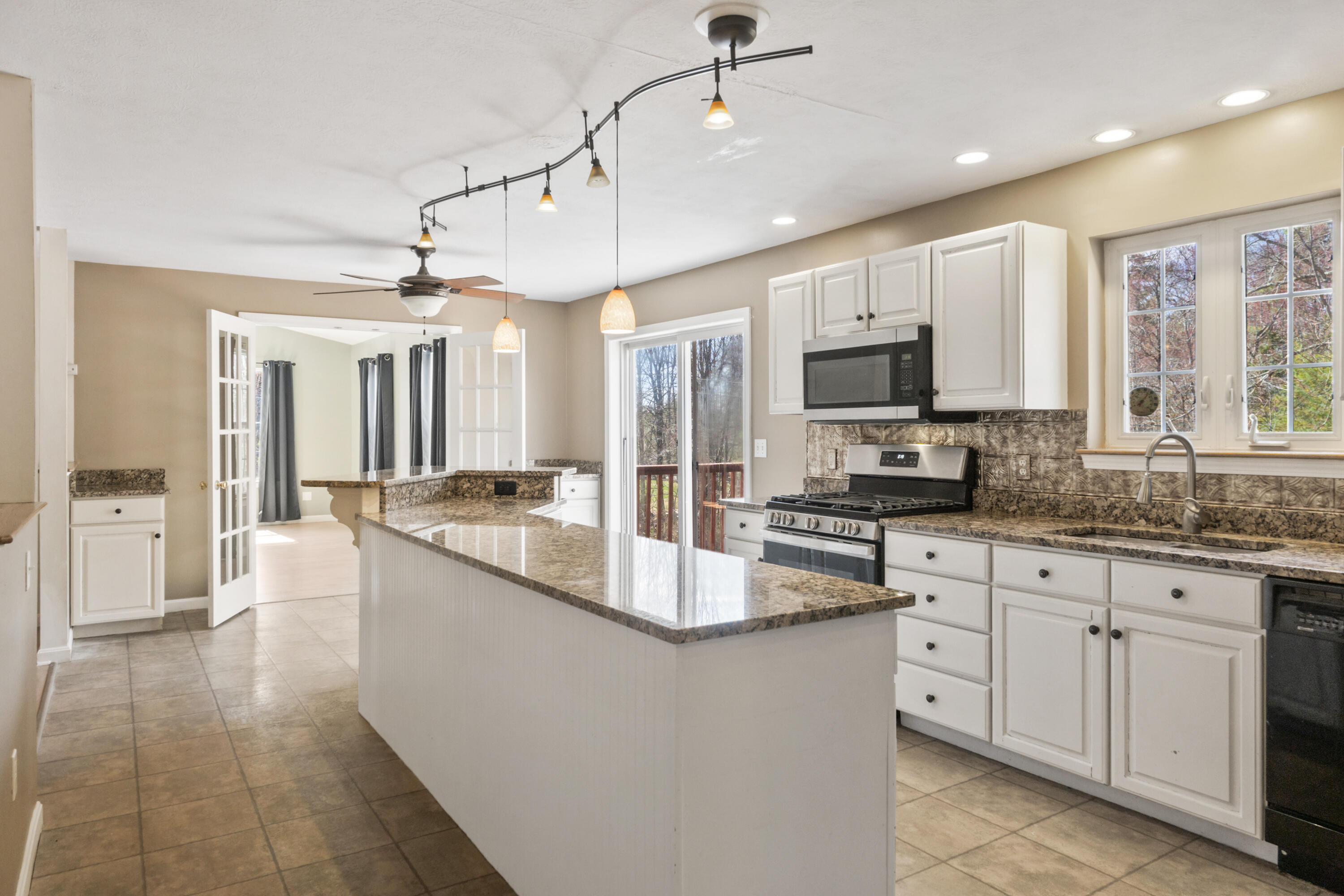 8 Elliott Road Gorham, ME 04038 - Photo 21 of 134 8 Elliott Rd_121