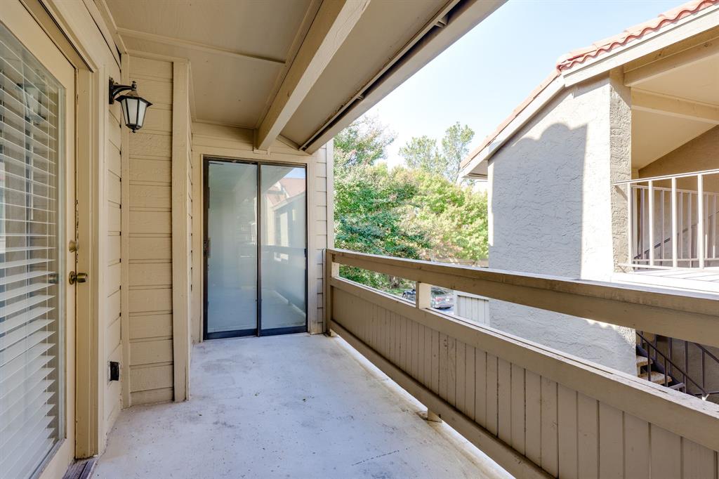 5200 Martel Avenue, Unit 37C Dallas, TX 75206 - Photo 16 of 26 a view of balcony with furniture