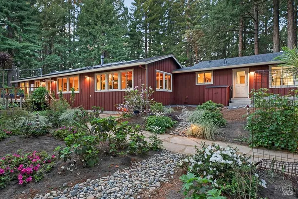 $1,550,000 | 17600 Willow Creek Road, Occidental, CA 95465