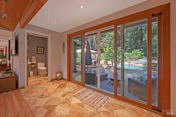 $1,550,000 | 17600 Willow Creek Road, Occidental, CA 95465