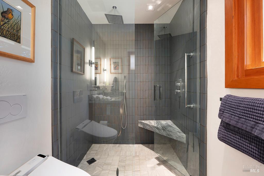 17600 Willow Creek Road Occidental, CA 95465 - Photo 22 of 79 Guest suite bathroom