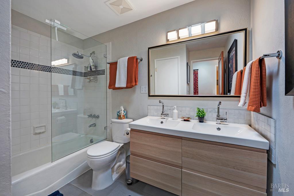 17600 Willow Creek Road Occidental, CA 95465 - Photo 26 of 79 Hall bath with shower over tub.