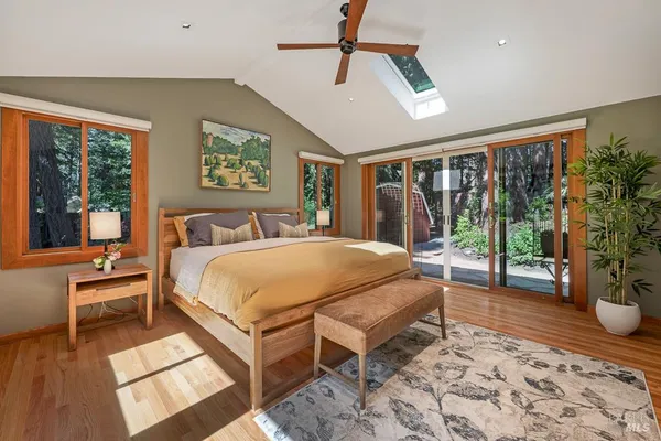 $1,550,000 | 17600 Willow Creek Road, Occidental, CA 95465