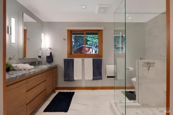 $1,550,000 | 17600 Willow Creek Road, Occidental, CA 95465