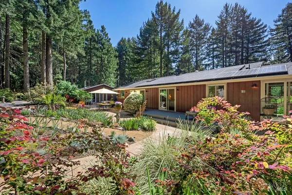 $1,550,000 | 17600 Willow Creek Road, Occidental, CA 95465