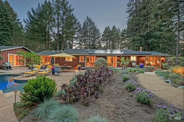 $1,550,000 | 17600 Willow Creek Road, Occidental, CA 95465