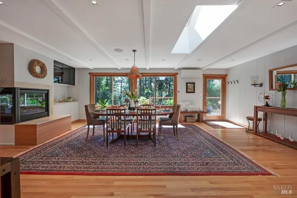 $1,550,000 | 17600 Willow Creek Road, Occidental, CA 95465