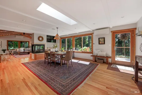 $1,550,000 | 17600 Willow Creek Road, Occidental, CA 95465