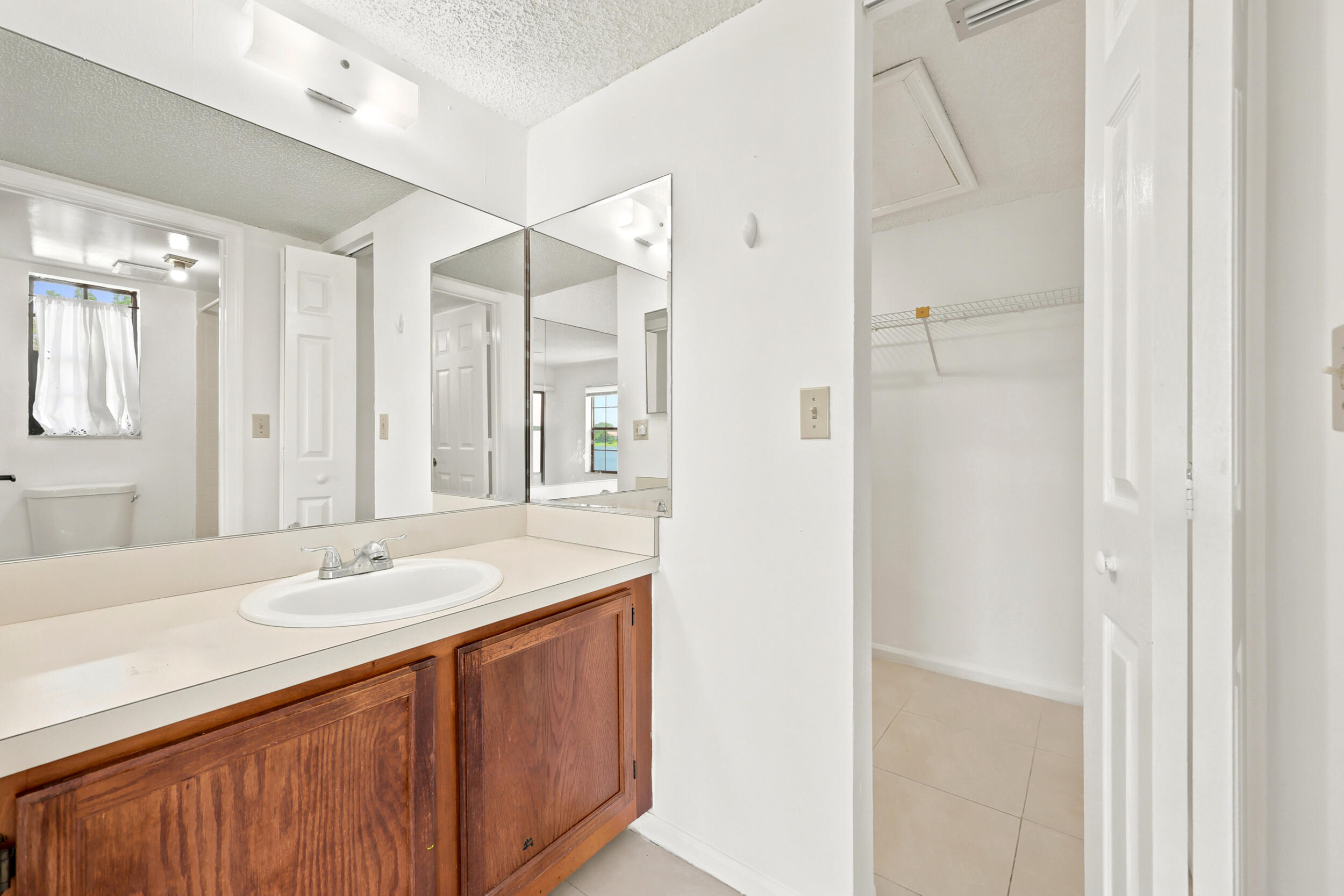 2600 Greenwood Terrace, Unit G201 Boca Raton, FL 33431 - Photo 15 of 35 35_453a0005