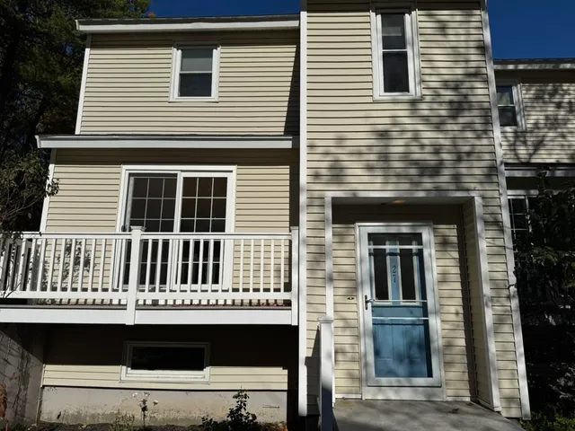 $3,700 | 27 Pine Meadows Drive, Unit 27, Exeter, NH 03833
