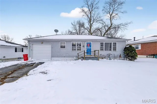 $115,000 | 212 Boyd Drive, Louisiana, MO 63353