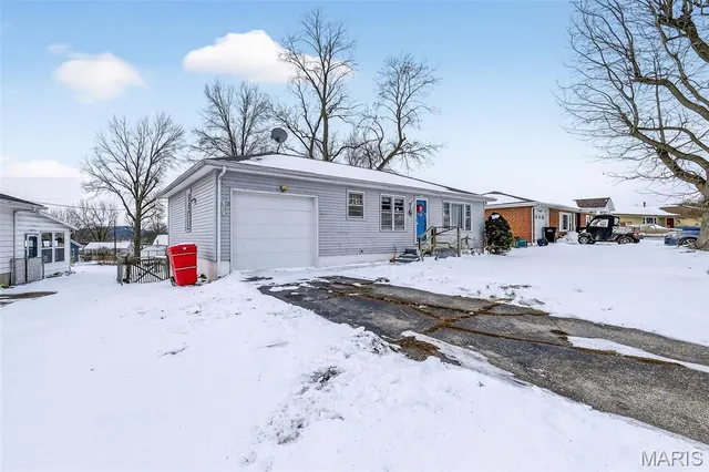 $115,000 | 212 Boyd Drive, Louisiana, MO 63353