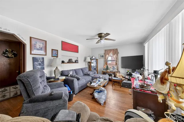 $115,000 | 212 Boyd Drive, Louisiana, MO 63353