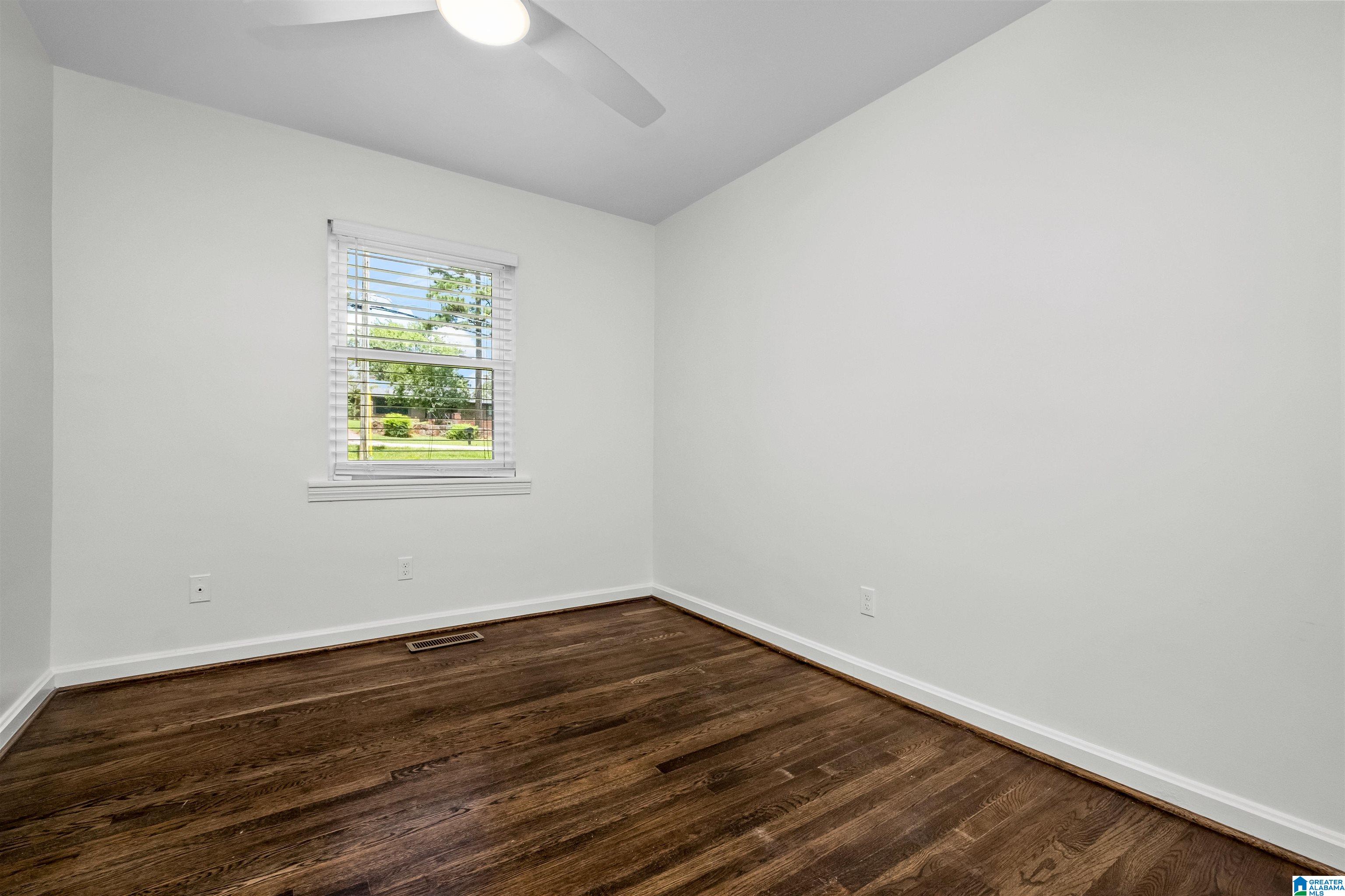 1529 Shades Crest Road Birmingham, AL 35226 - Photo 12 of 30