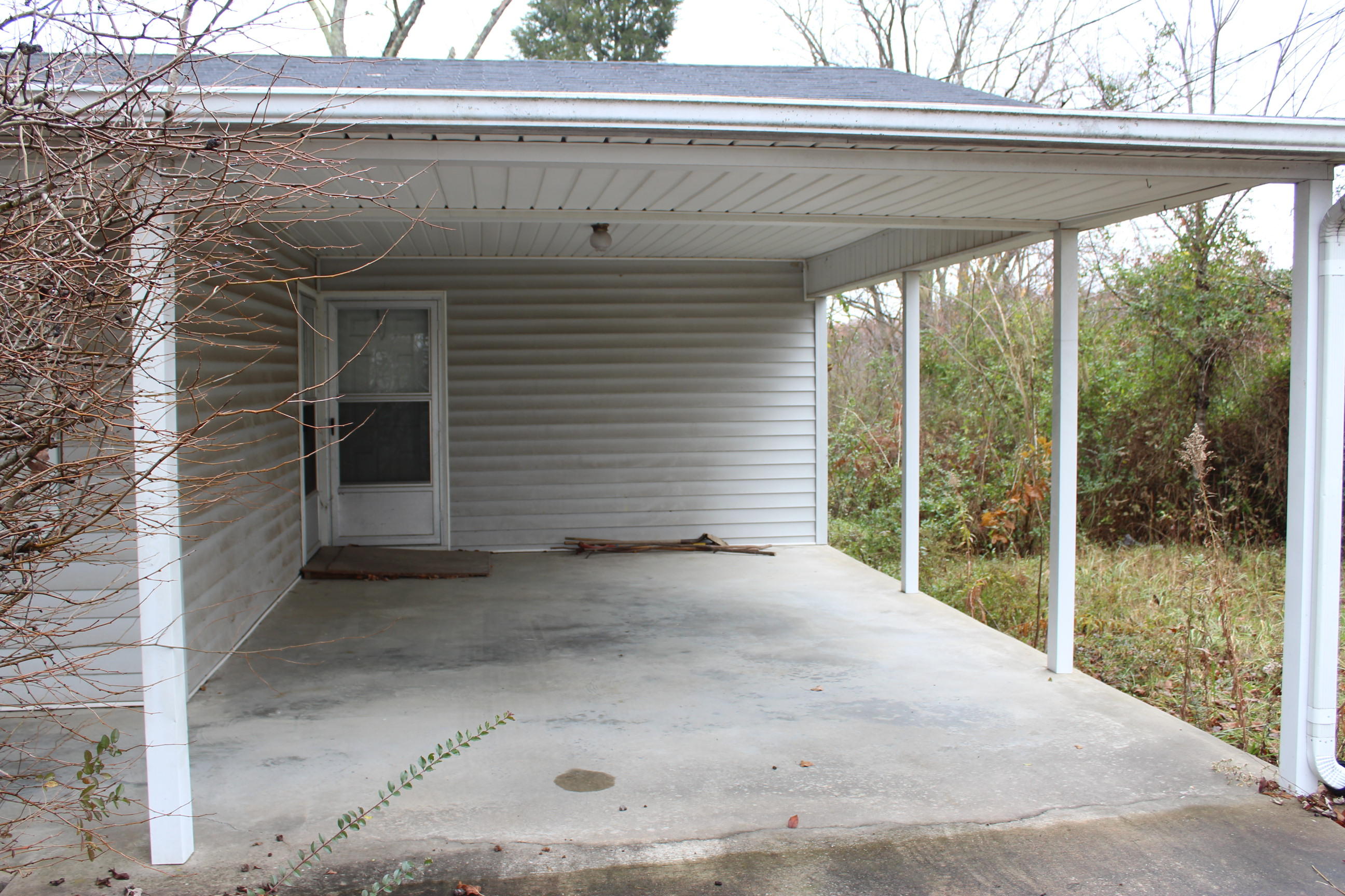 710 Rugby Avenue Jamestown, TN 38556 - Photo 2 of 15 002