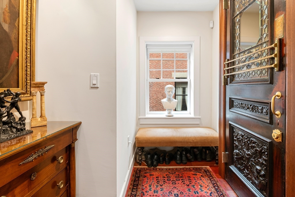 1 Winter Place, Unit 3 Boston, MA 02108 - Photo 3 of 38