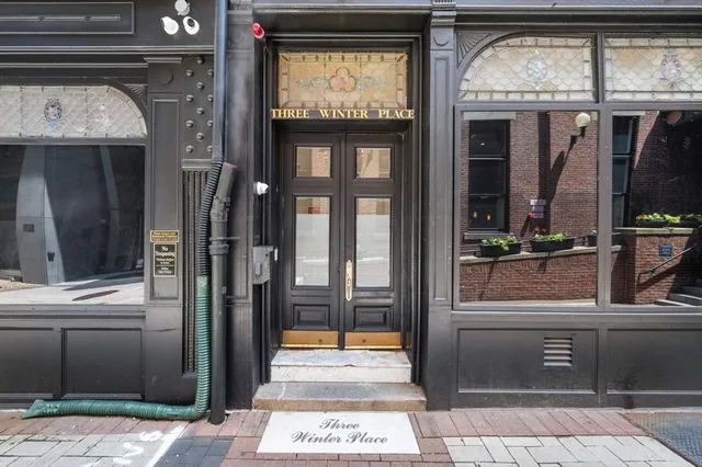 $2,799,000 | 1 Winter Place, Unit 3, Boston, MA 02108