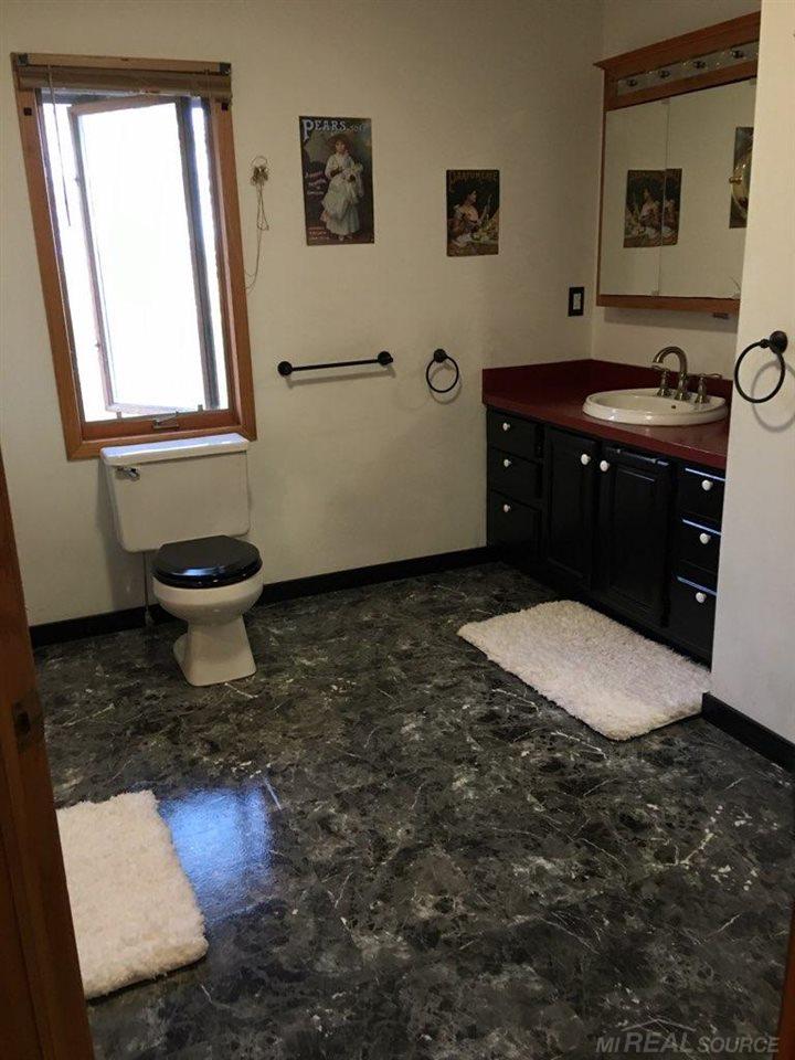 5445 Myron Road Jeddo, MI 48032 - Photo 26 of 49 Private Master Bath