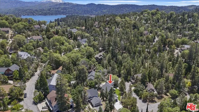 $999,000 | 1021 Teakwood Drive, Lake Arrowhead, CA 92352