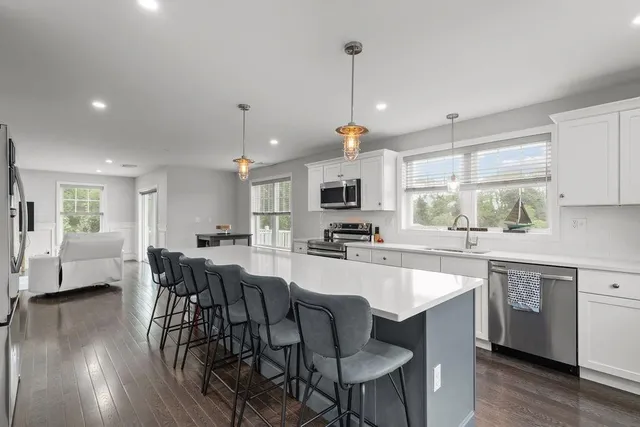 $660,000 | 15 Spadina Avenue, Warwick, RI 02889