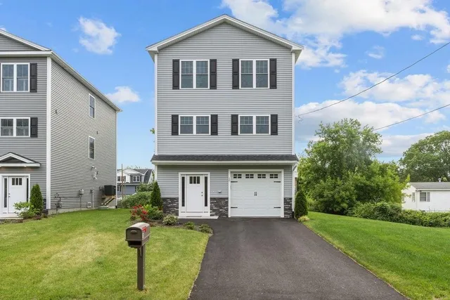 $660,000 | 15 Spadina Avenue, Warwick, RI 02889